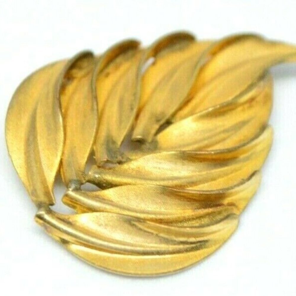 HG Signed 1/20 12KT Gold Filled Leaf Pin Brooch